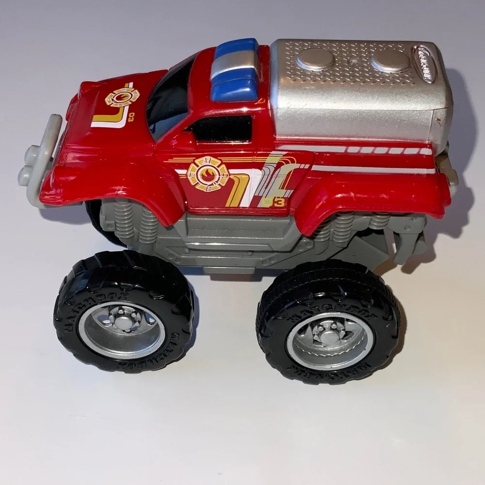 2002 Matchbox Monster Pull Back Action Fire Department Water Truck